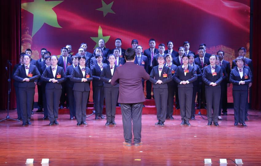 开云手机登录界面2019年度工作动员大会---大合唱《团结就是力量》、《我爱你中国》