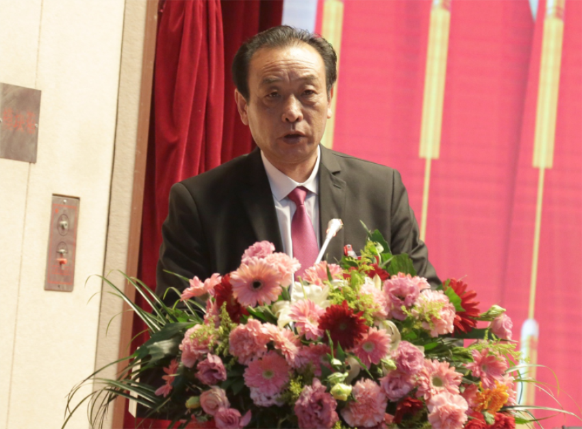 开云手机登录界面第一届党委班子选举大会---宝润实业集团党委常委、纪委副书记郑军同志作纪委工作报告